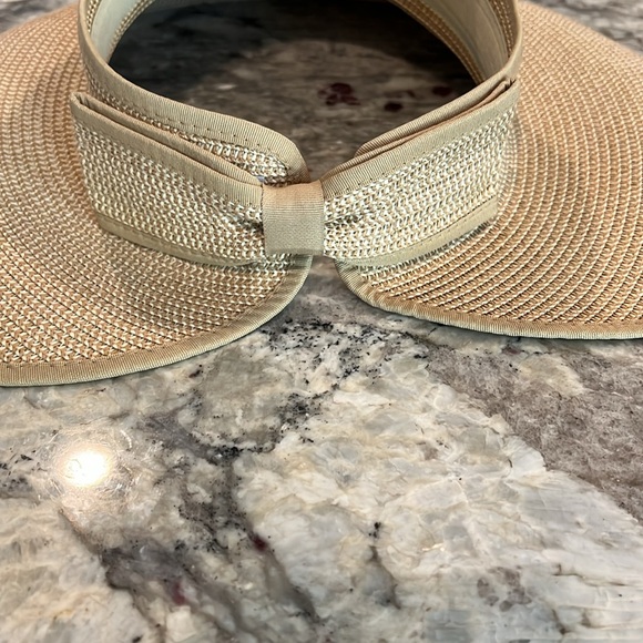 Foldable Straw Sun Hat - Picture 6 of 7